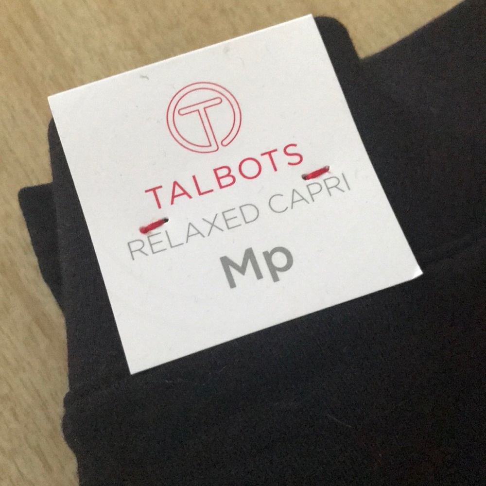 NWT Black Talbots Capri Pants